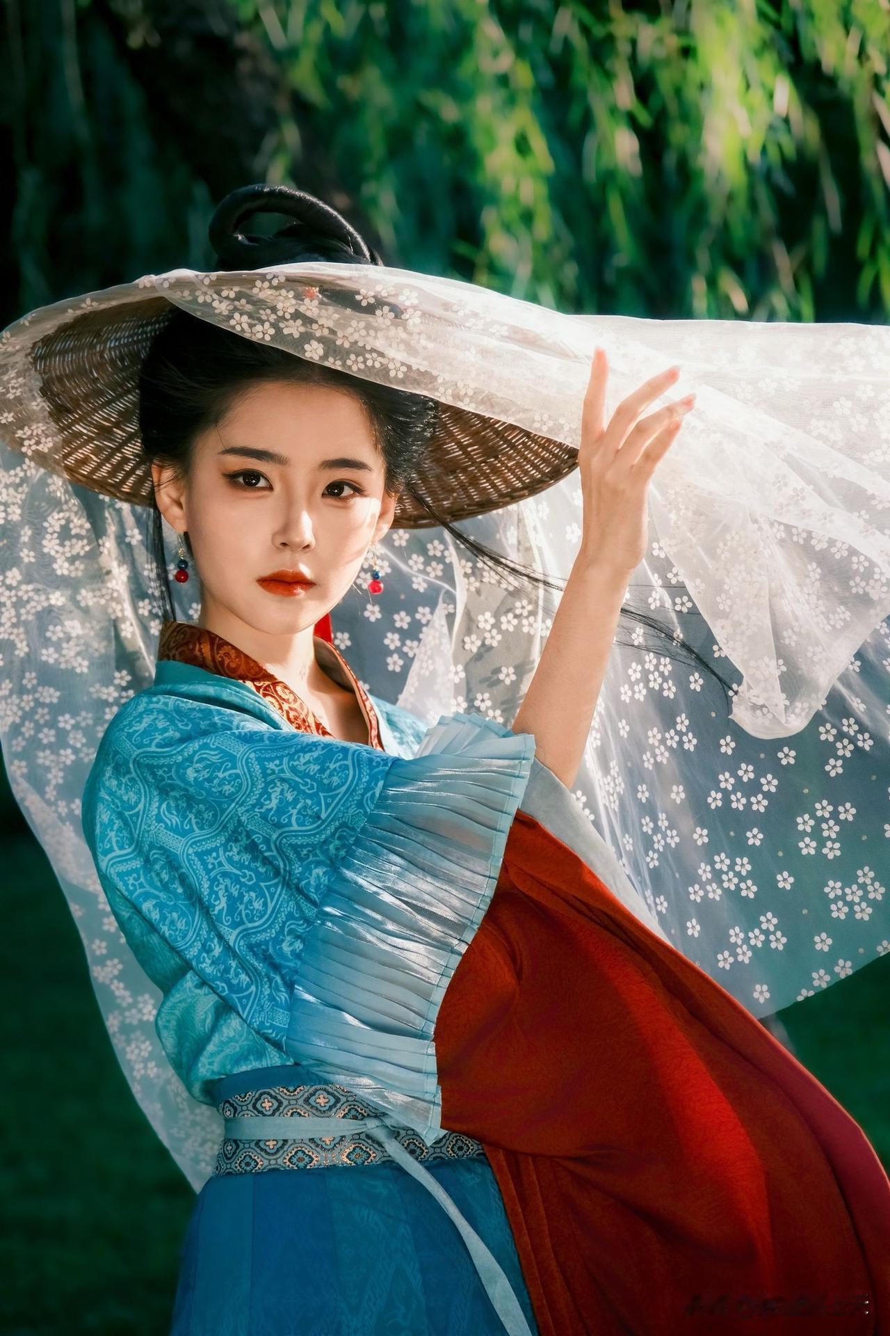 存一些古风武侠少年感拍照姿势古风 汉服
