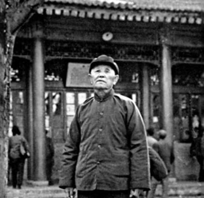 83岁农民写信给叶剑英，恳请《人民日报》撤下一篇文章，叶元帅接到请求后迅速采取措