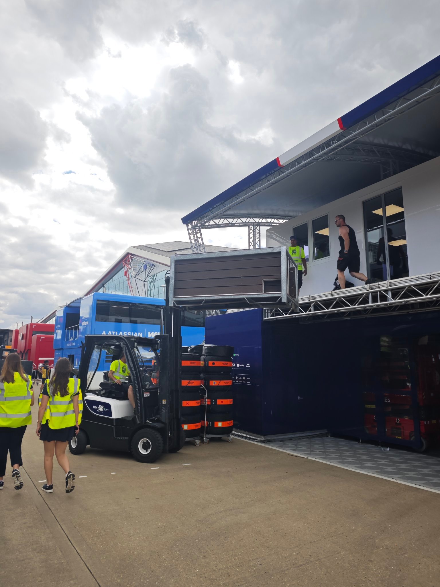 F12026F1英国大奖赛 银石赛道围场 