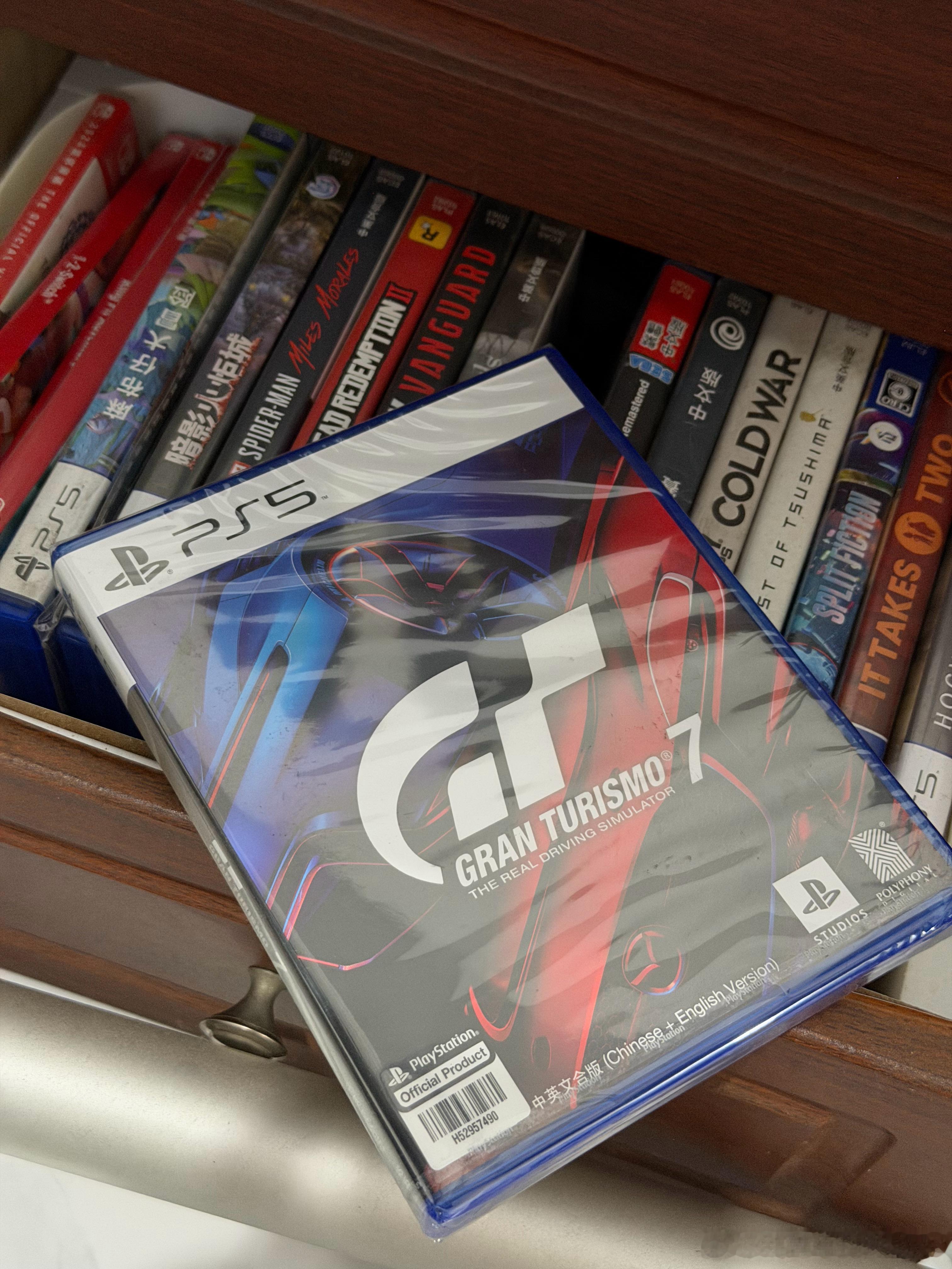 当初为了在游戏里玩小米SU7Ultra买了GT赛车7游戏光盘等了7个月终于要上线