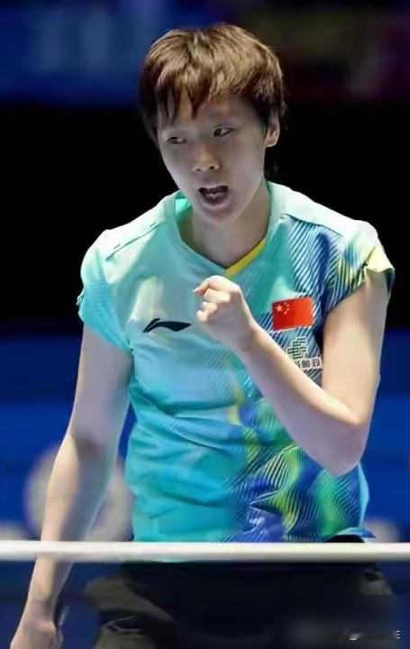 一个9-11，直接给卫冕冠军王曼昱敲响了警钟。
你别看最后两局是11-4、11