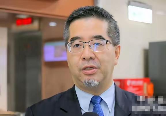 “狐狸尾巴”这么快就露出来了。

中国国民党副主席萧旭岑刚参加完国共智库论坛，回