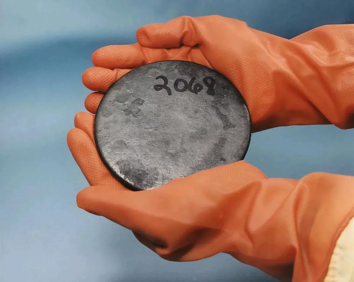 俄罗斯愿意接收伊朗高丰度浓缩铀。

俄媒消息，当地时间18日，俄罗斯国家原子能集