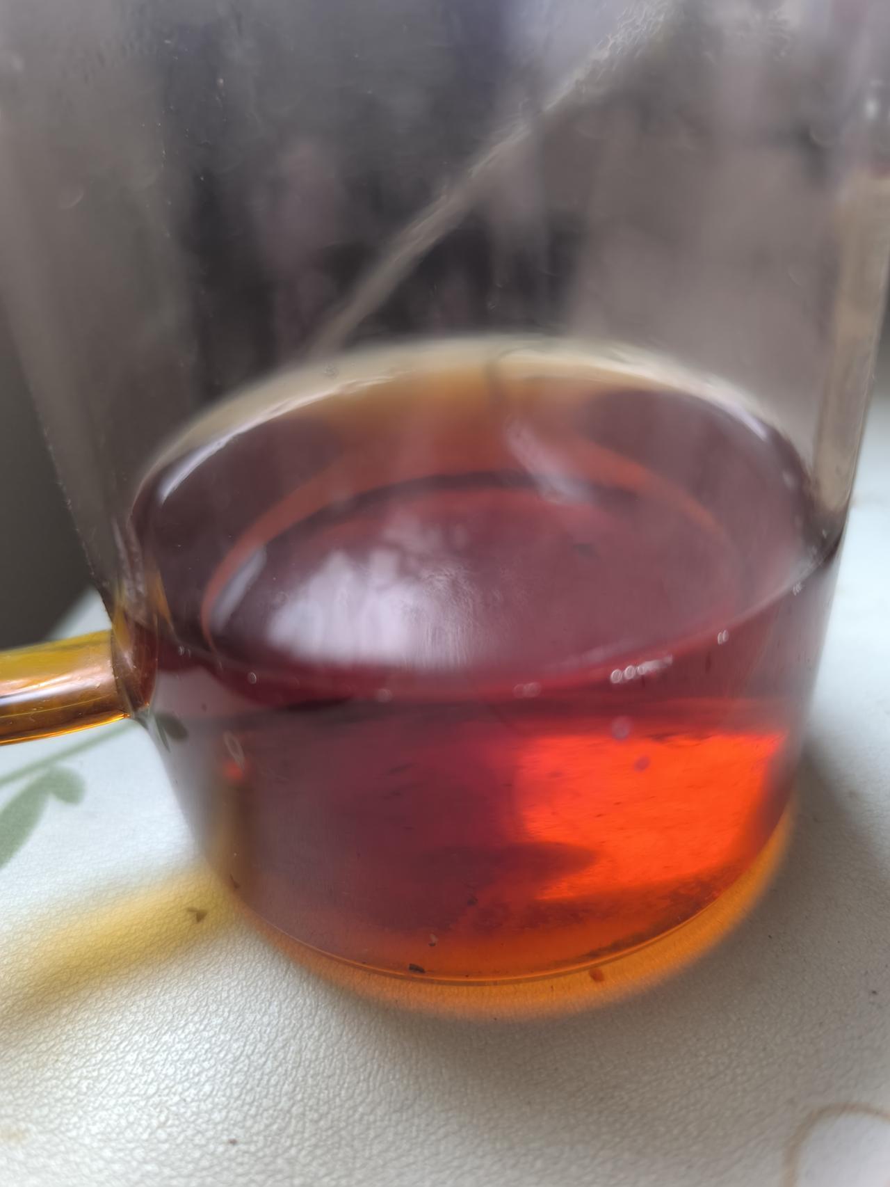 看看，咱早上一壶黑茶，三碗米饭，白菜豆腐，是不是很香。