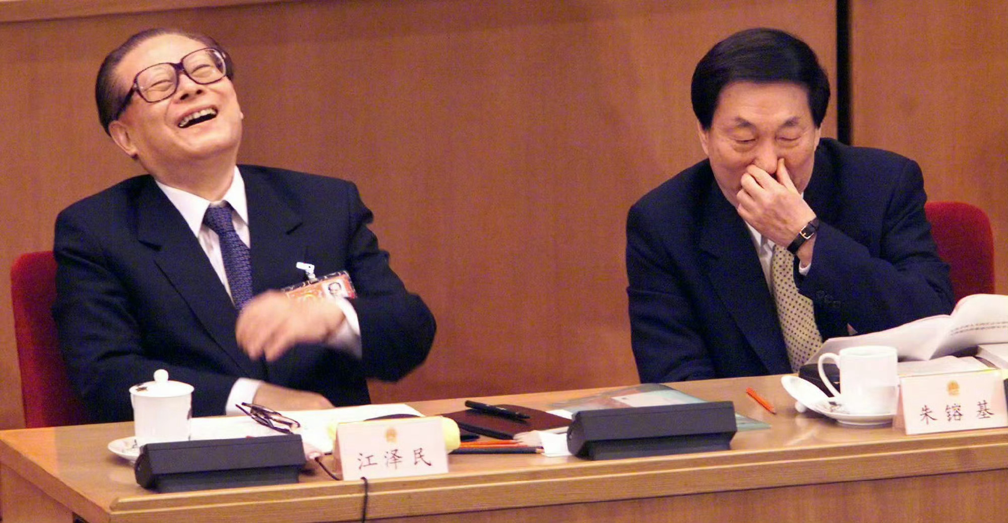 认真学习了央视的纪录片，那代人对于改革的智慧和担当，非常伟大，令人敬佩！ 