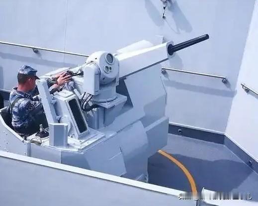 630近防炮VS100自动炮 
舰炮反导谁更胜一筹？

100自动炮射程17公里