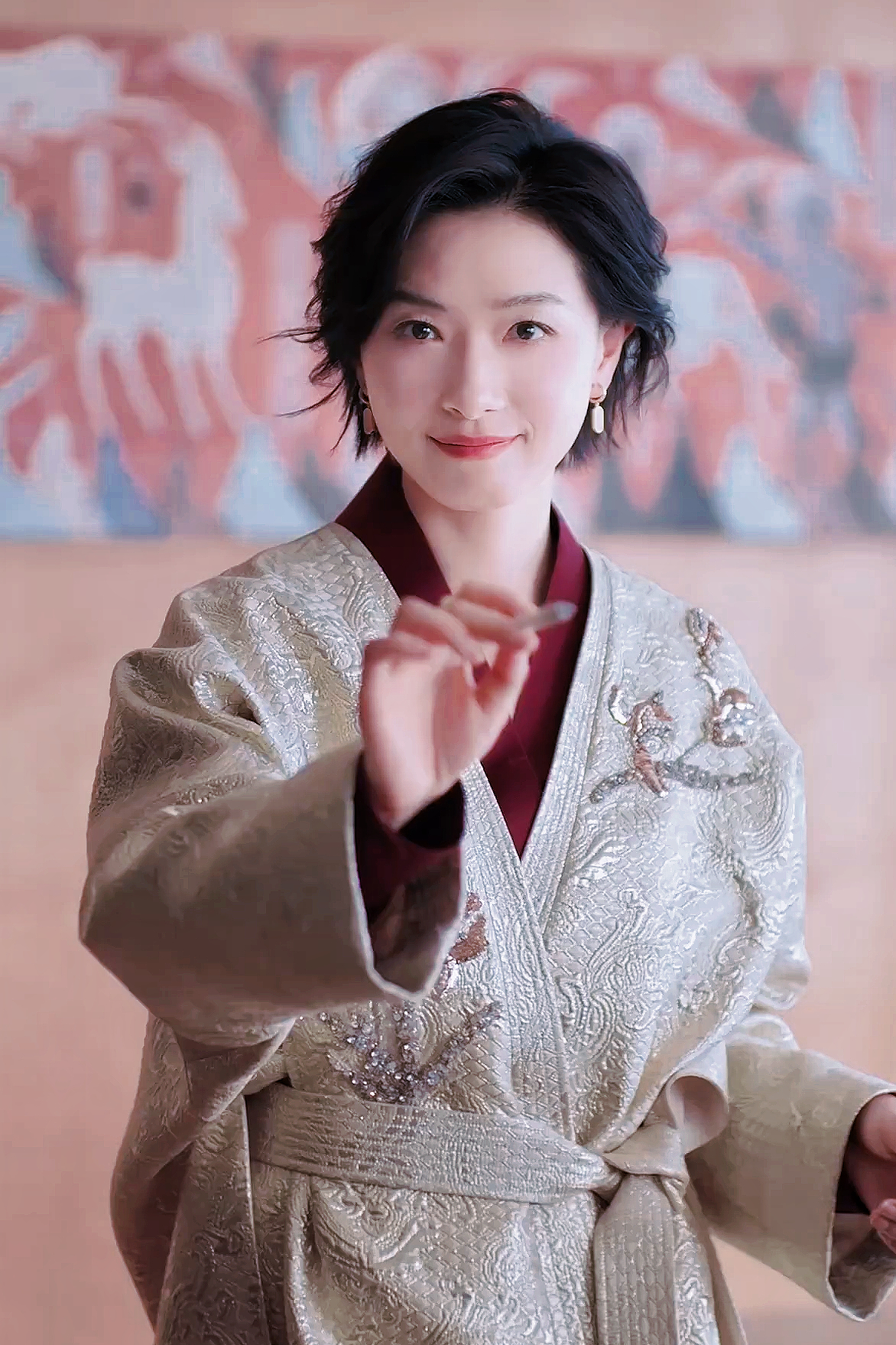 万茜 ｜天生会画 让每一份心动，落笔成画；  让每一个想象，跃然屏上