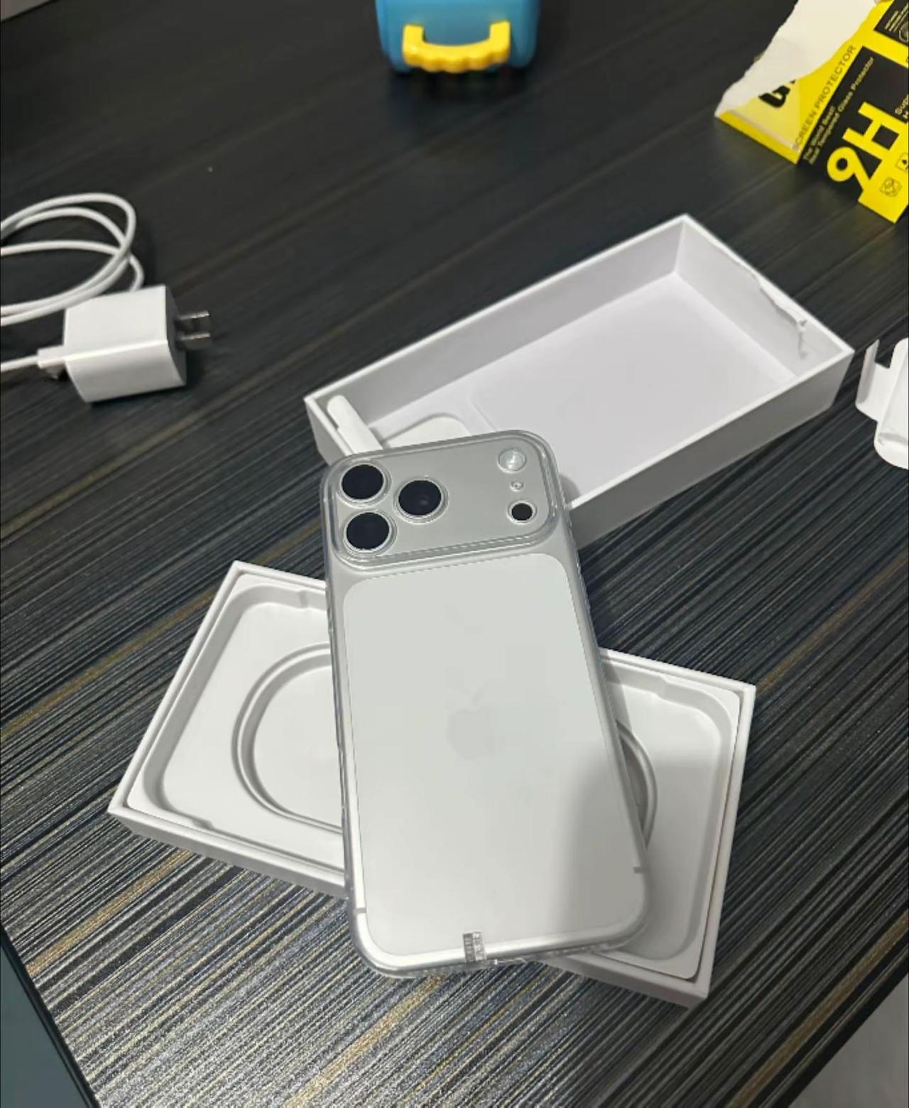 我梦寐以求好久的东西，真用上了其实也没什么特别的感觉…手机📱 喜提爱机