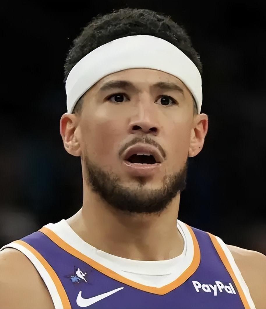 不值？布克未来4年薪资：
26-27赛季：5710万美元
27-28赛季：610