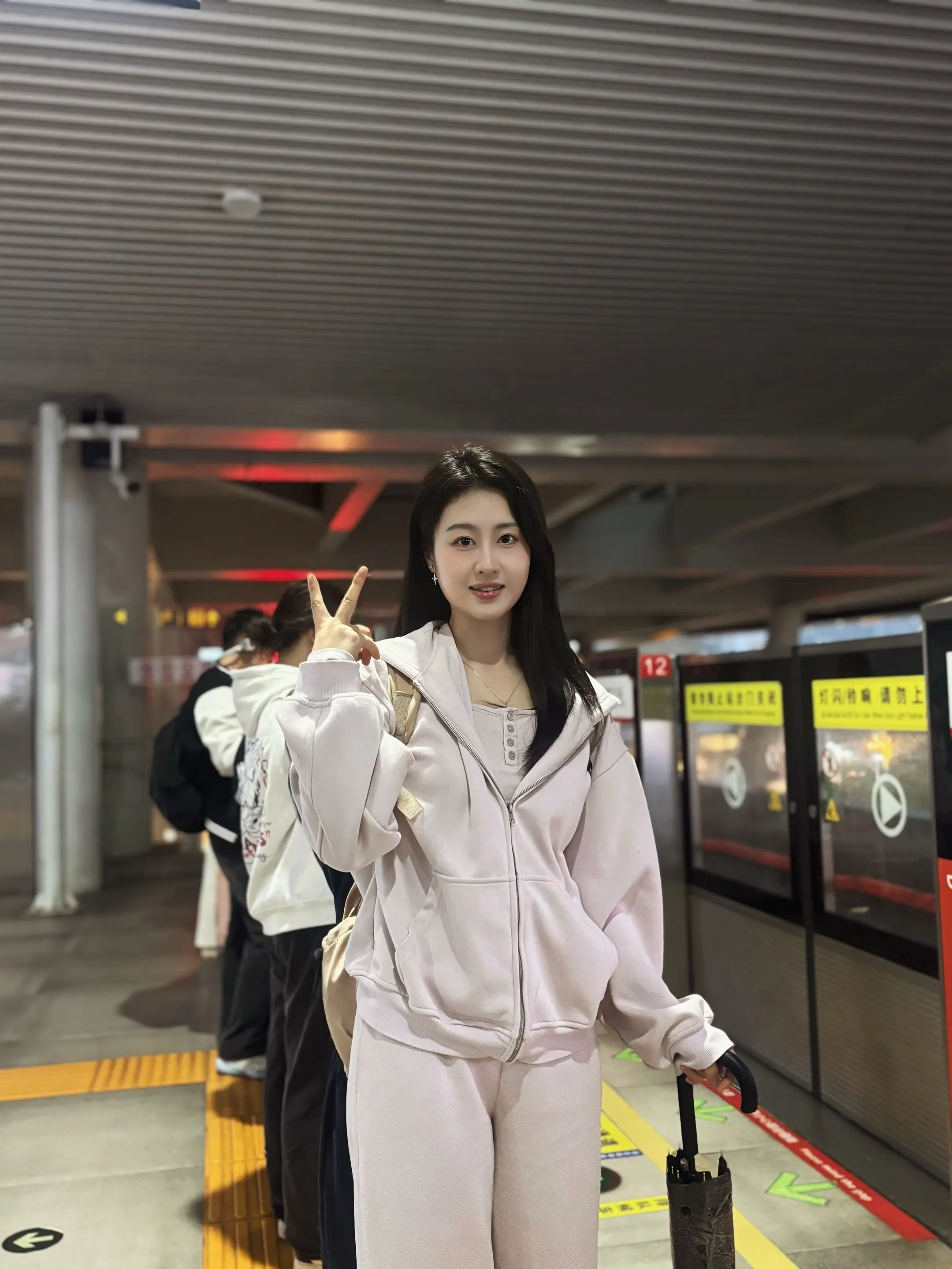 才刚结束旅行，记忆就开始模糊，只记得那是我们到达安徽芜湖的第一天。 那...
