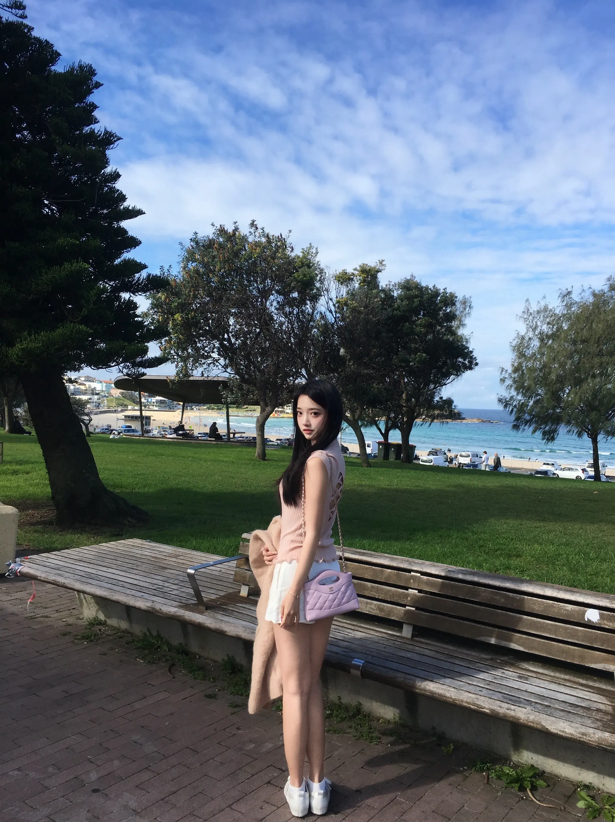 憧憬着吧 还有很多未发生的幸福。