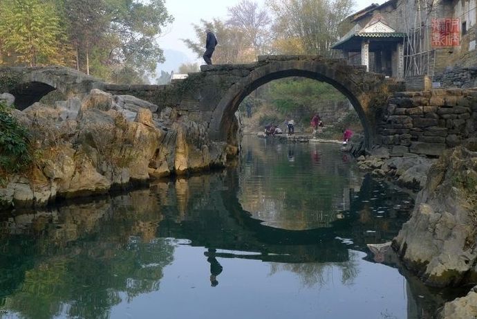 广西 黄姚古镇，小桥流水古人景，可谓是中国最美小镇之一了。 ​ ​​​
