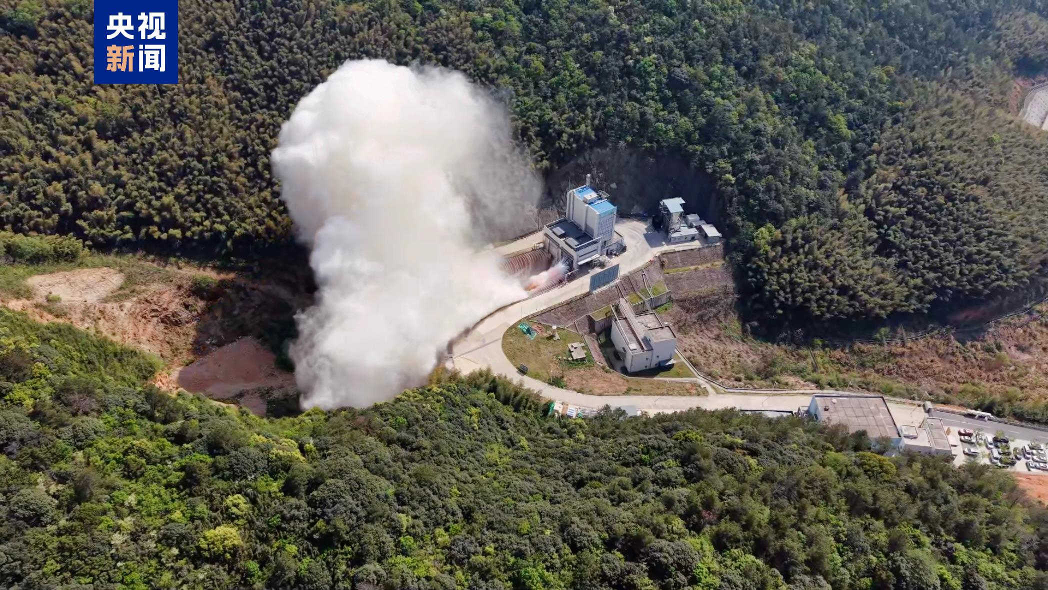 【蓝焱发动机完成长程试车  中国航天动力再获突破！】近日，蓝箭航天220吨级液氧