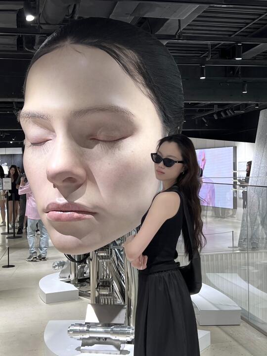 巨人展打卡了超出片🖤