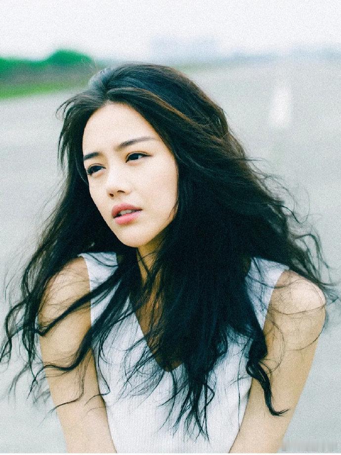 马思纯不知道马姓明星真的很抽象 马思纯打破固有印象！青春疼痛文学女主画风突变，主