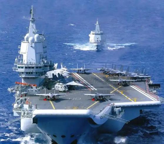 中美航母同款装备硬碰硬逐项对比，国产五件套性能全面反超含金量更高。

如今中美是