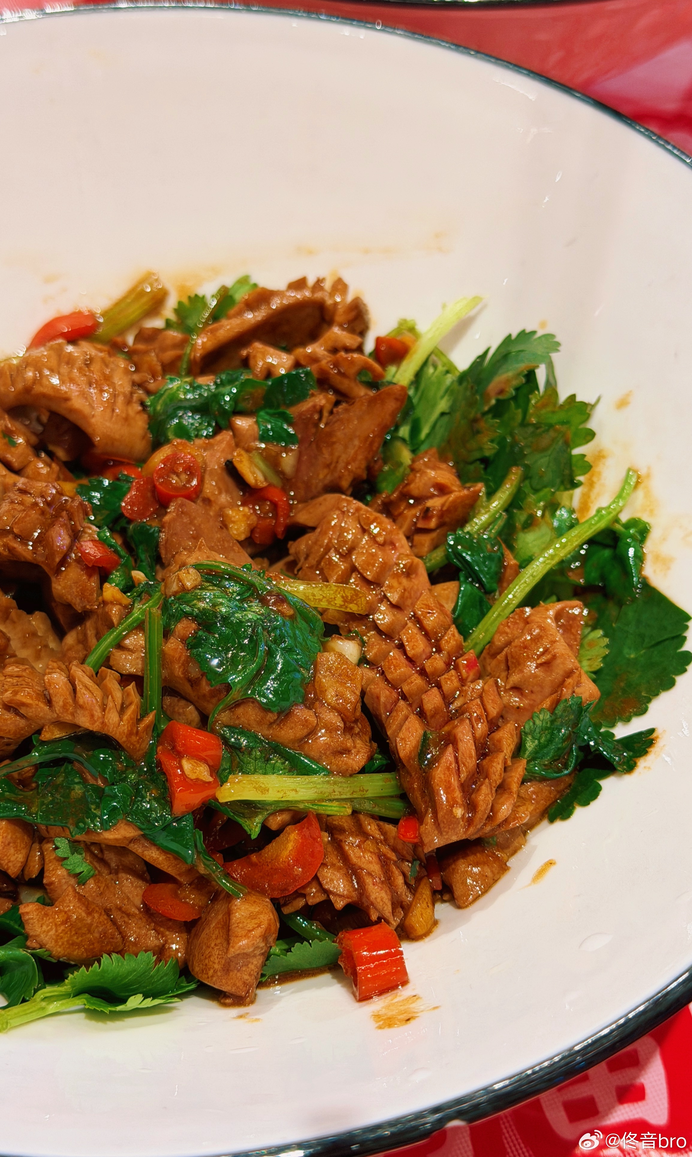 买了电车能一周充一次吗对P人来讲不大能！买车前：每天30km，哪怕冬季续航打折，