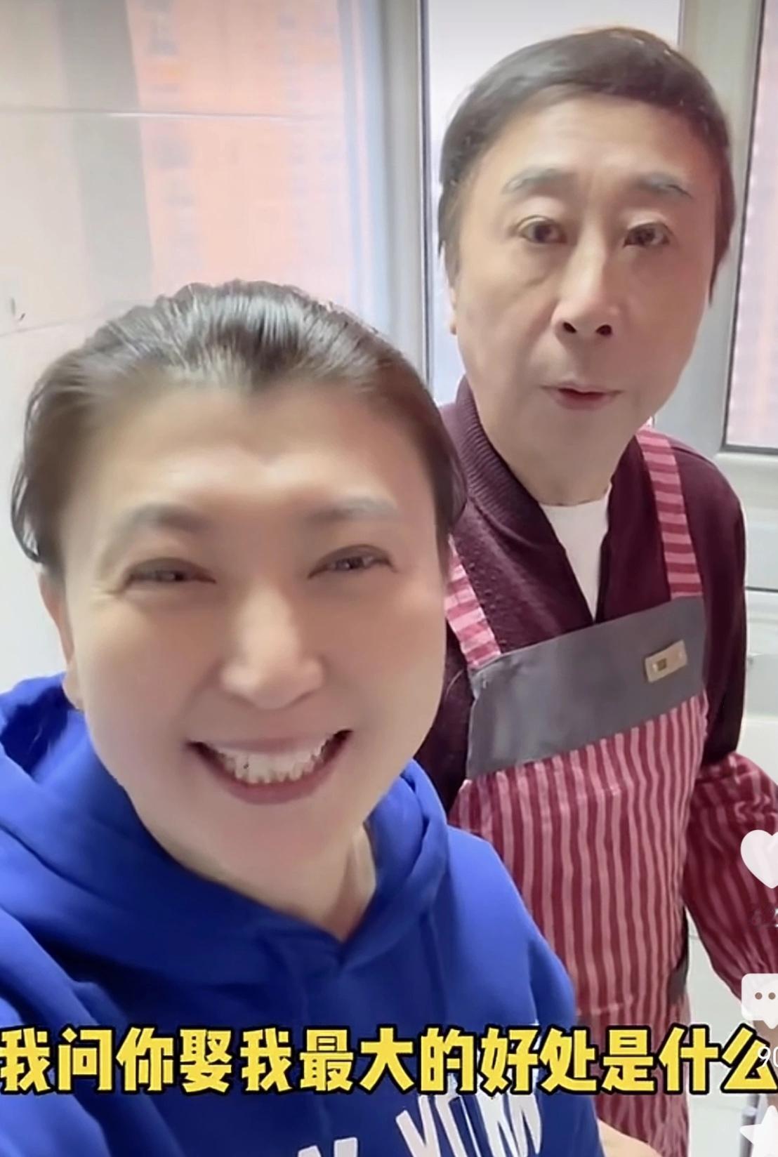 冯巩跟闫学晶拍段子，能不能别拍夫妻的段子，本来不是夫妻，一口一个老公，一口一个老