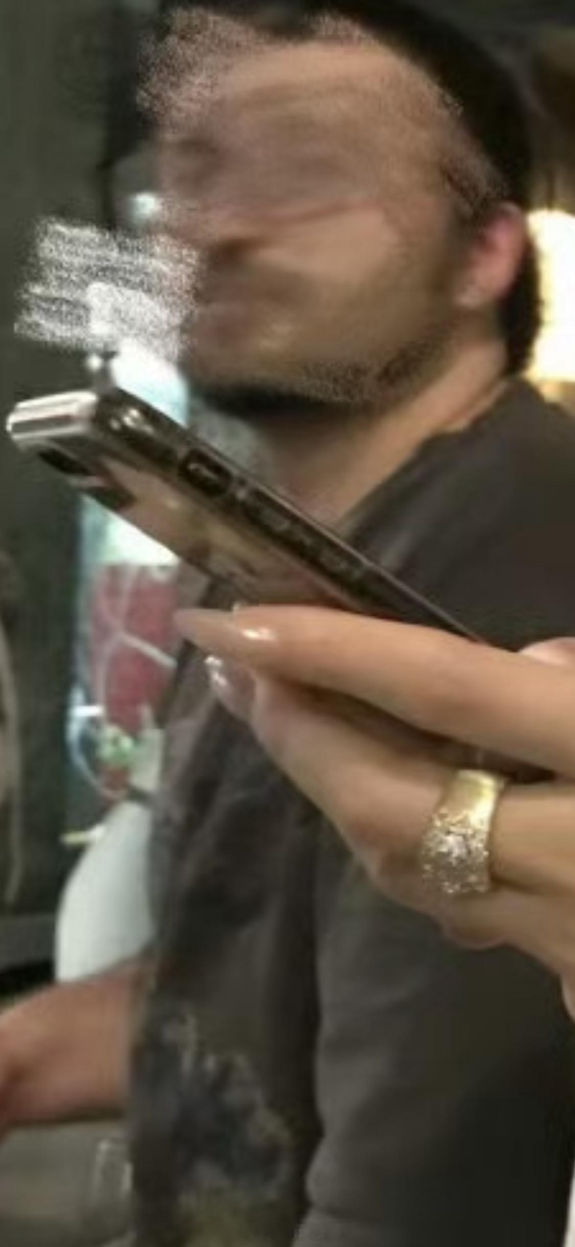 有没有发现以前的iPhone真的很薄！ ​​​