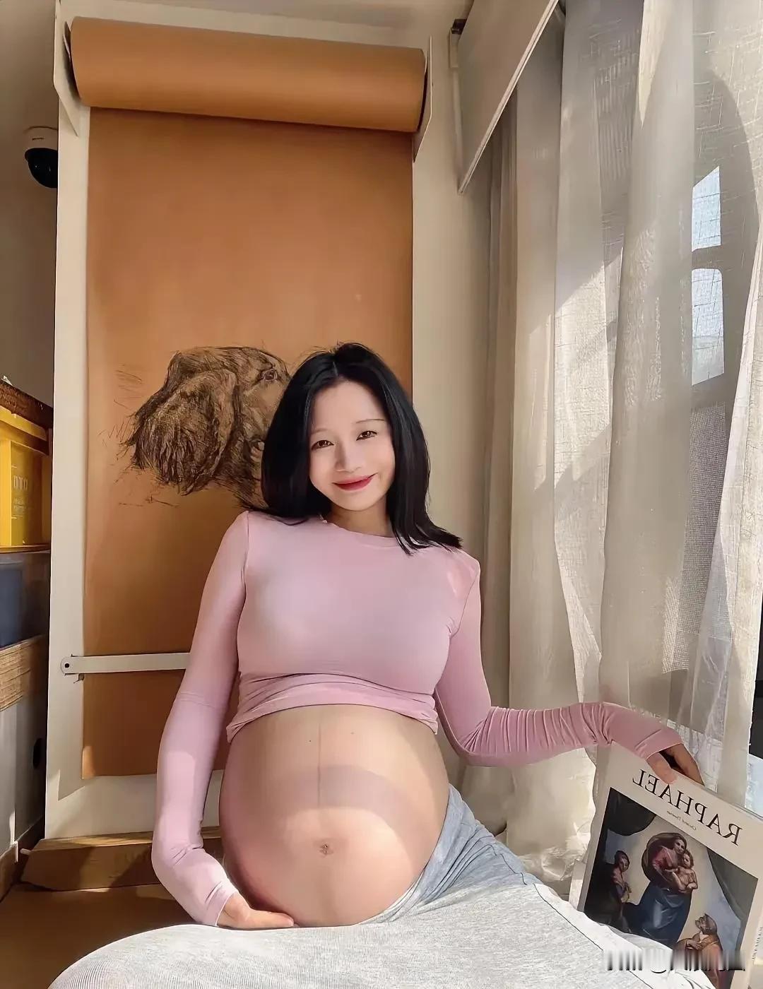 孕期的美好时光，温柔微笑迎接新生命。