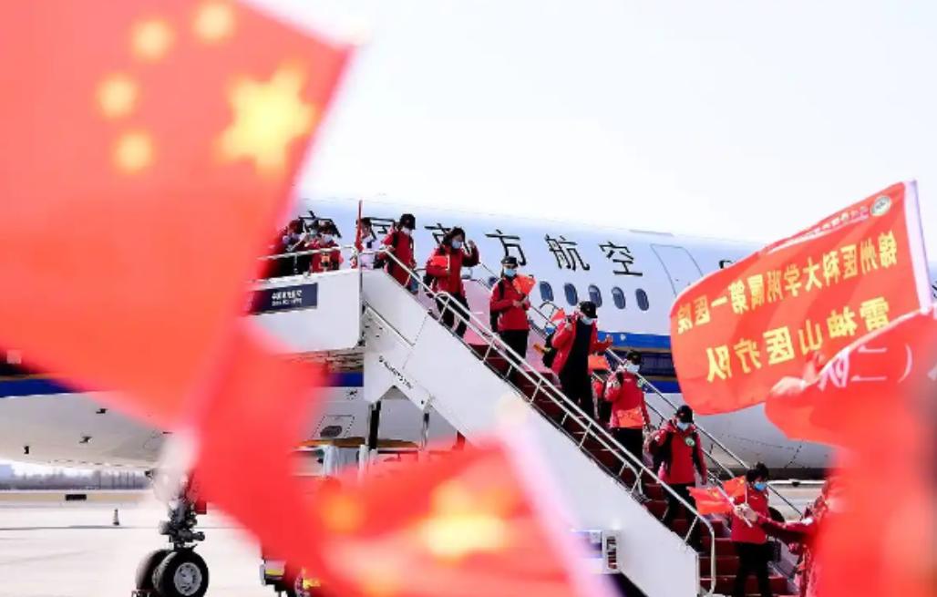 此次中东撤侨，中国要求台湾同胞出示台胞证才能协助撤离，岛内部分人表示不满，但他们