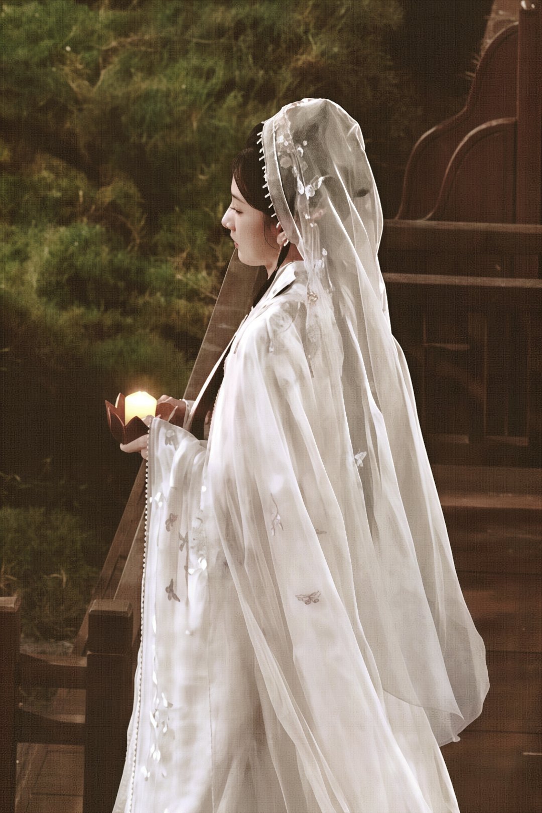 宋祖儿头纱造型路透 宋祖儿《表妹万福》头纱造型路透，完全就是仙女来的哇~[期待]