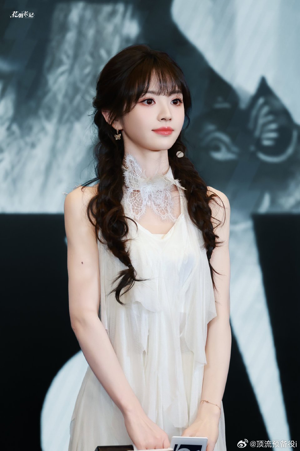 田曦薇爱奇艺有双平台破万剧啦！卿卿日常➕逐玉恭喜田曦薇 