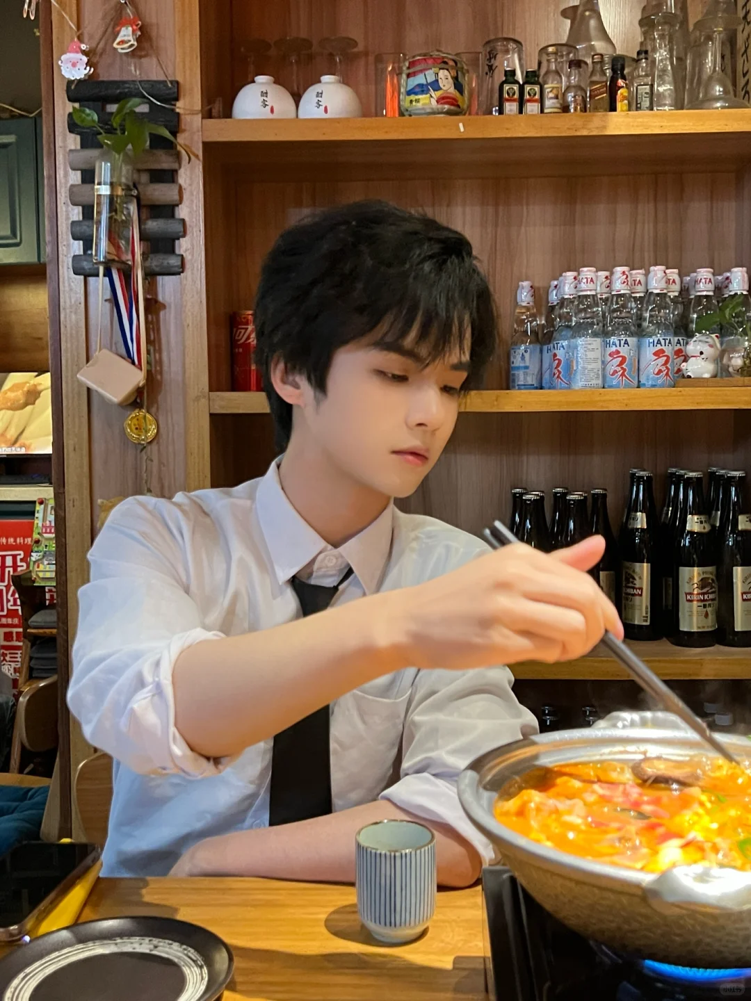 “请吃饭的新来漂亮男同事”