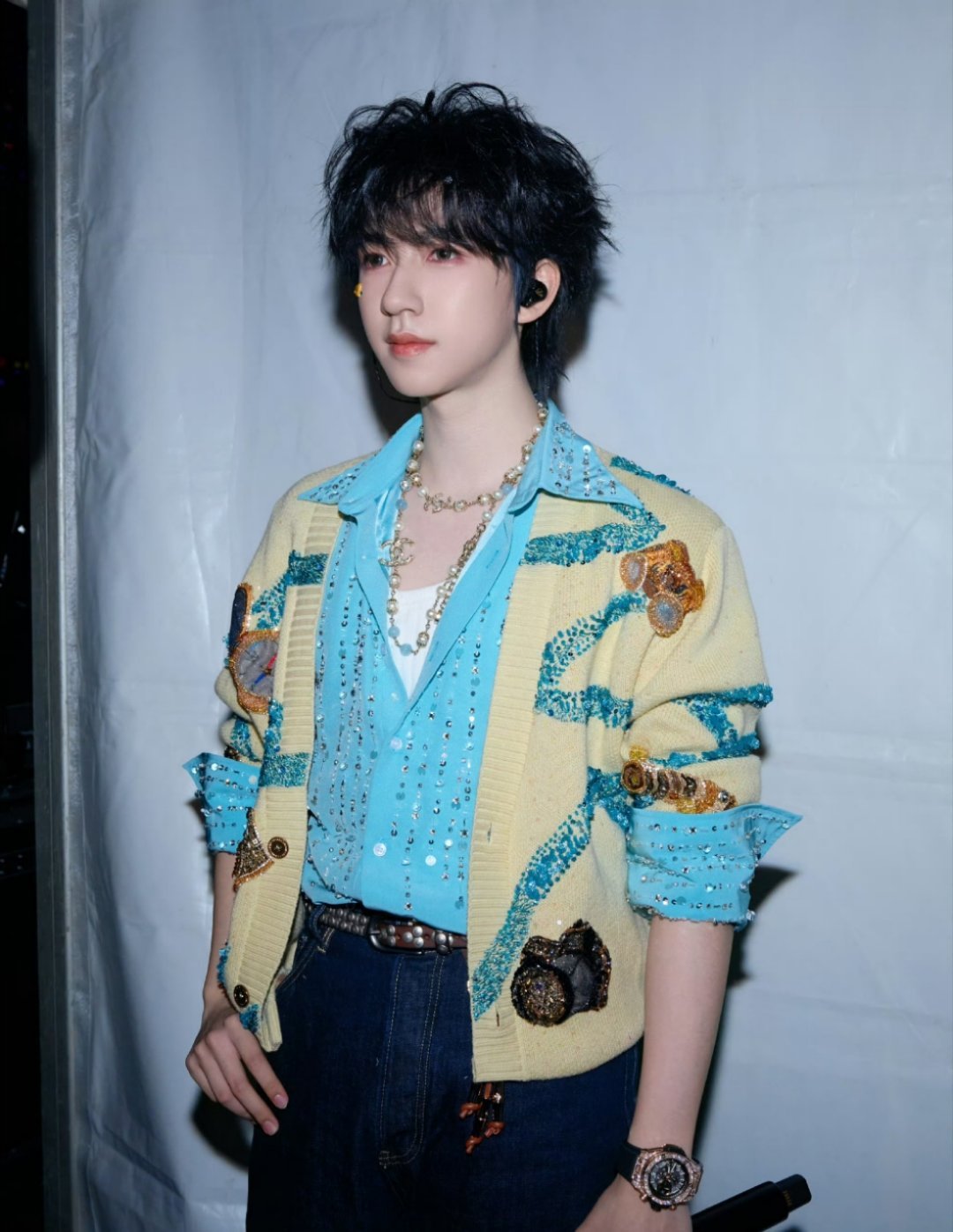 贺峻霖把每次见面变得更浪漫🥹总有新的力量来爱你！ 