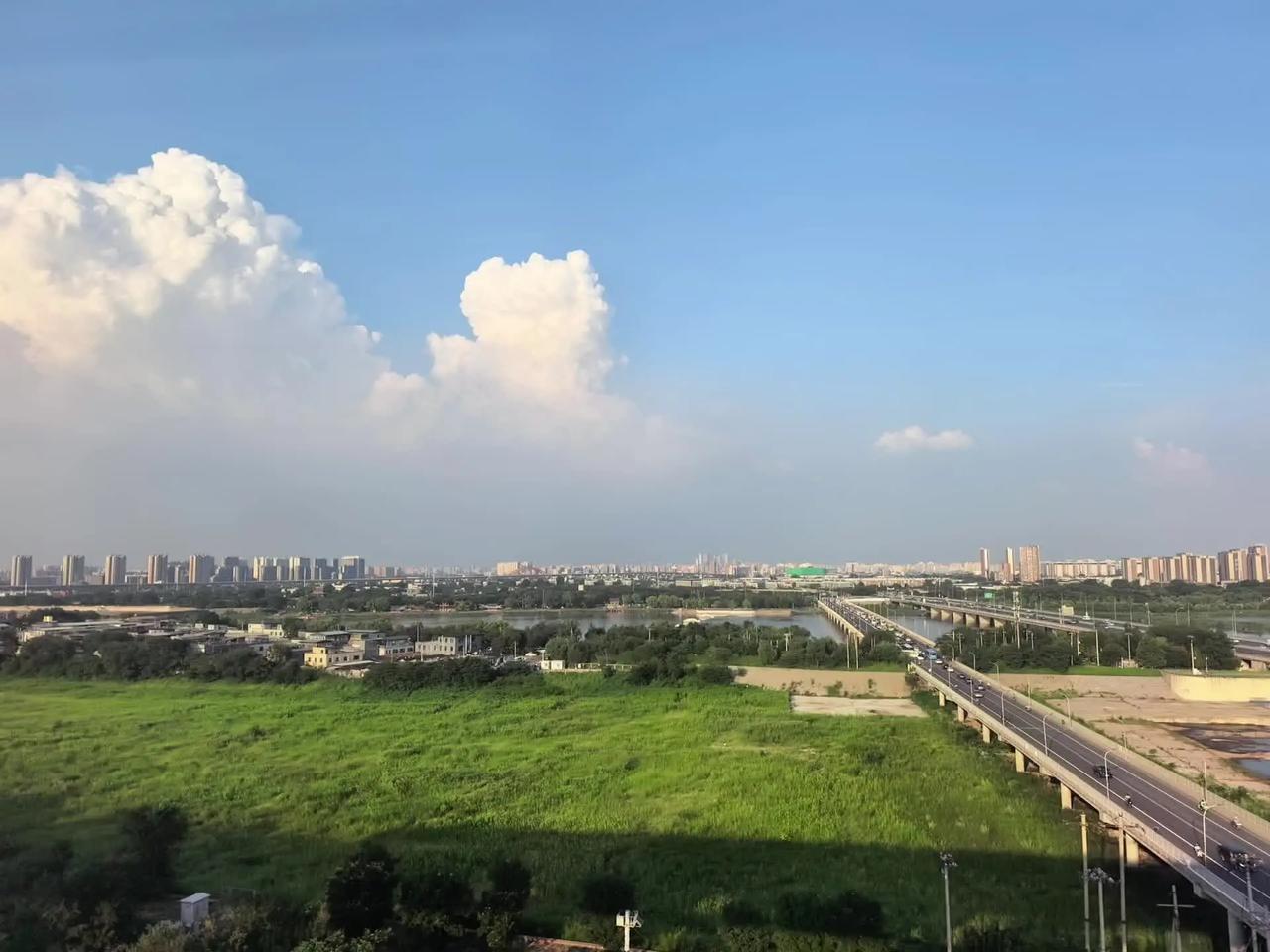 去兜兜风吧 创作灵感 城市跨越景 高架桥远眺