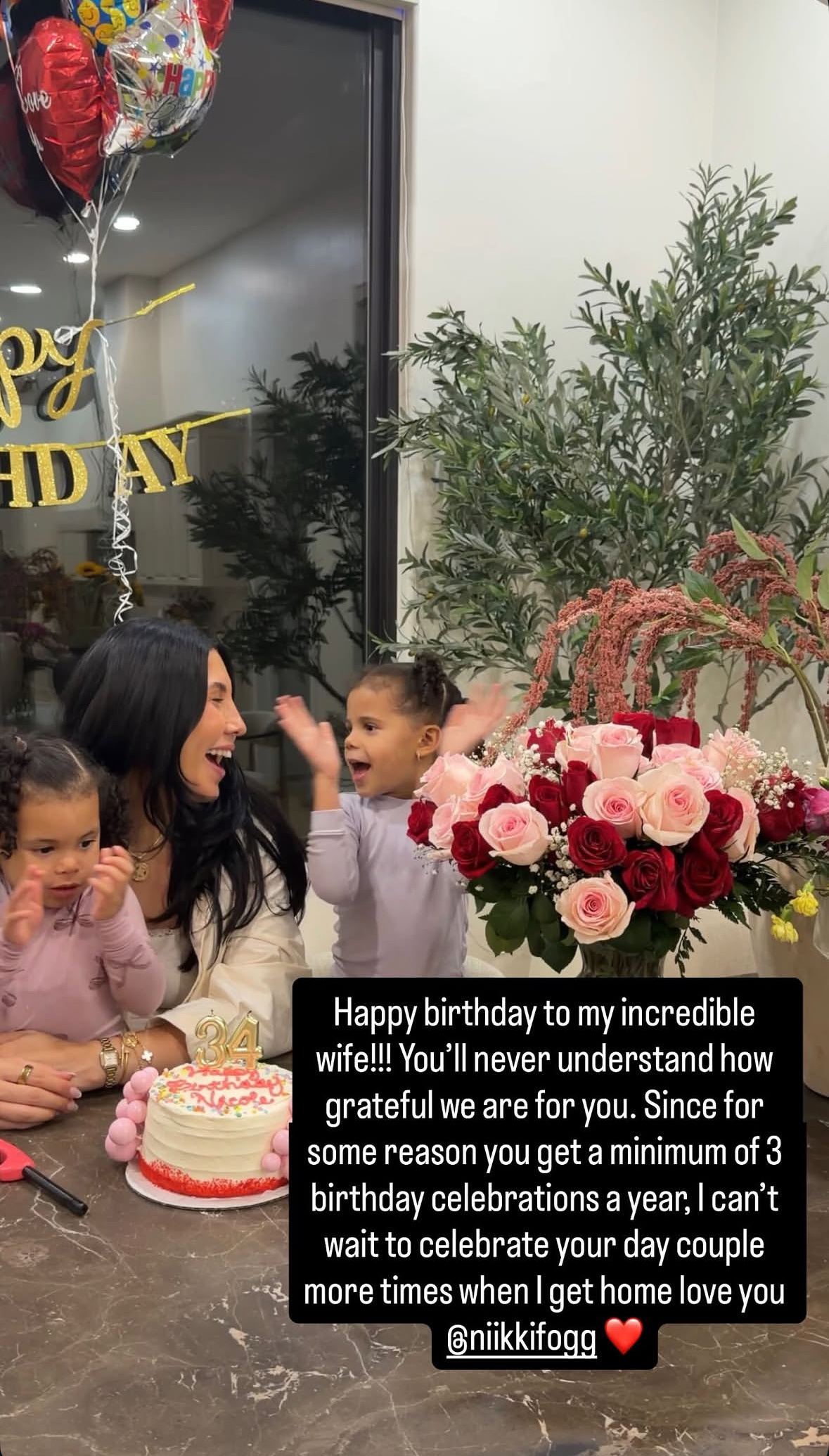 弗格祝妻子34岁生日快乐弗格写到：“祝我了不起的妻子生日快乐，我们真的太感激你了
