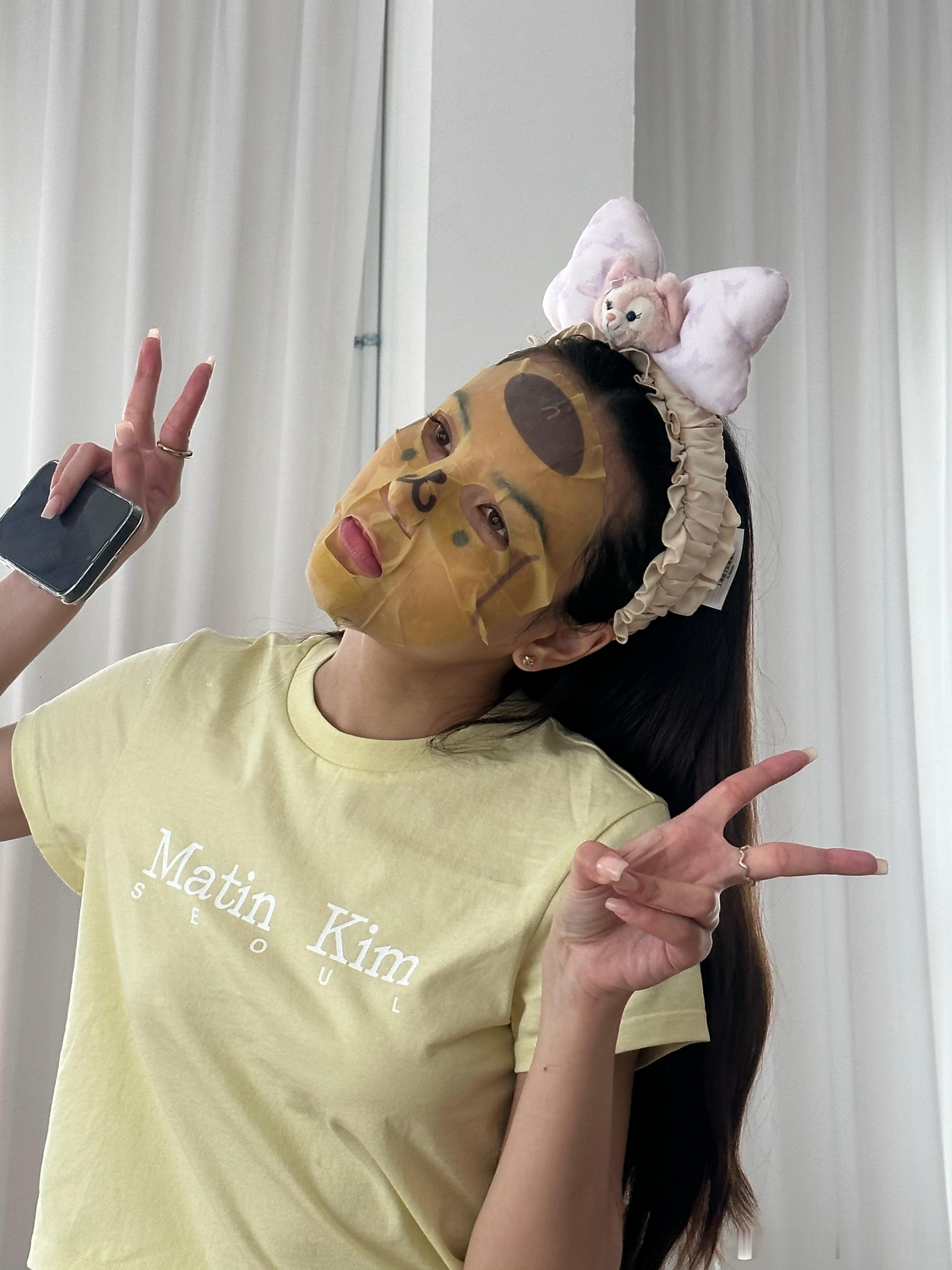 happy 520!<3 你是我的小熊软糖，甜到我心里啦！ ​​​