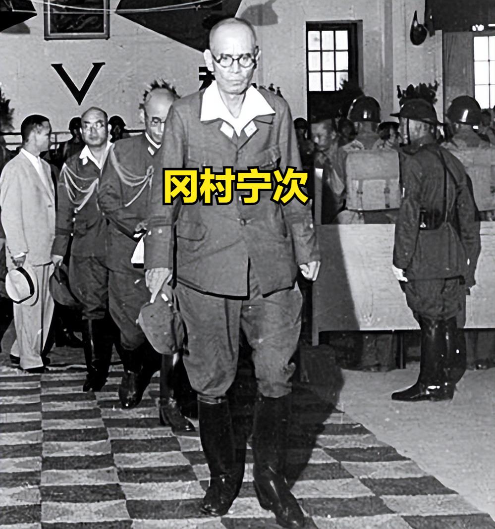不应该逃脱审判的日本战犯，一人竟然91岁寿终正寝，一人被蒋介石聘用。
东京审判把