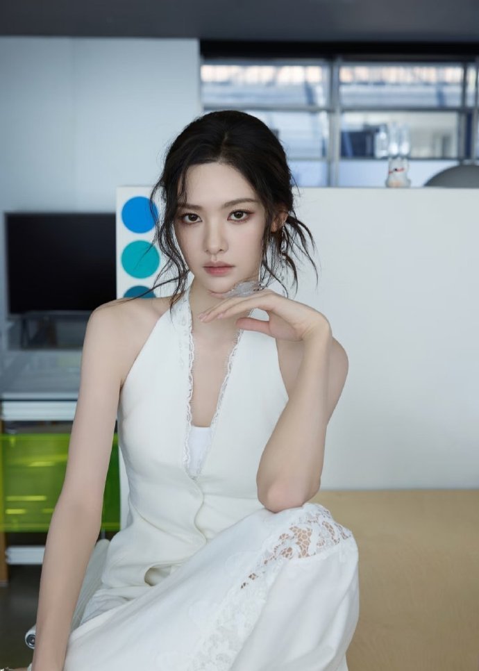 张艺上怎么就选上乌兰图雅了张艺上选人向来有自己的想法，这次选乌兰图雅，我愿称之为