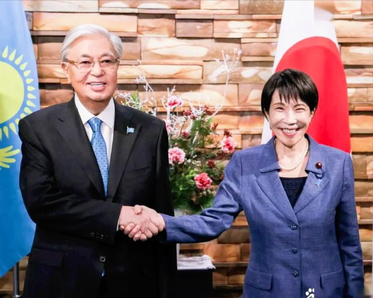 哈萨克斯坦总统最近表示，日本虽然是远邻但却是可靠的亚洲伙伴，所以非常重视与日本的
