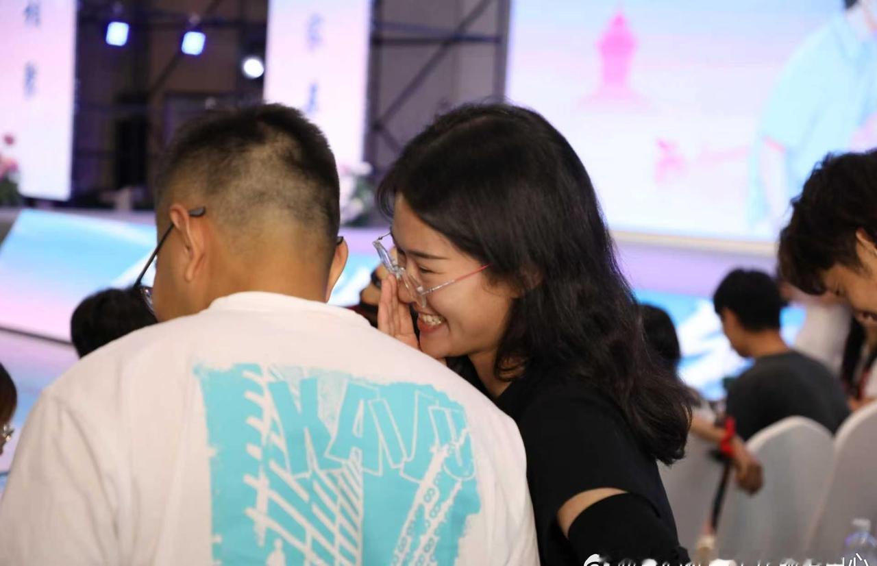 为弘扬七夕传统婚恋文化，倡导文明婚恋、简约婚嫁新风，搭建川渝两地单身青年健康纯粹