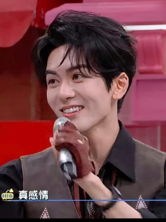 曾舜晞孟子义装不熟曾舜晞孟子义对抗路闺蜜你好星期六好六街这波装不熟太好笑！曾舜晞