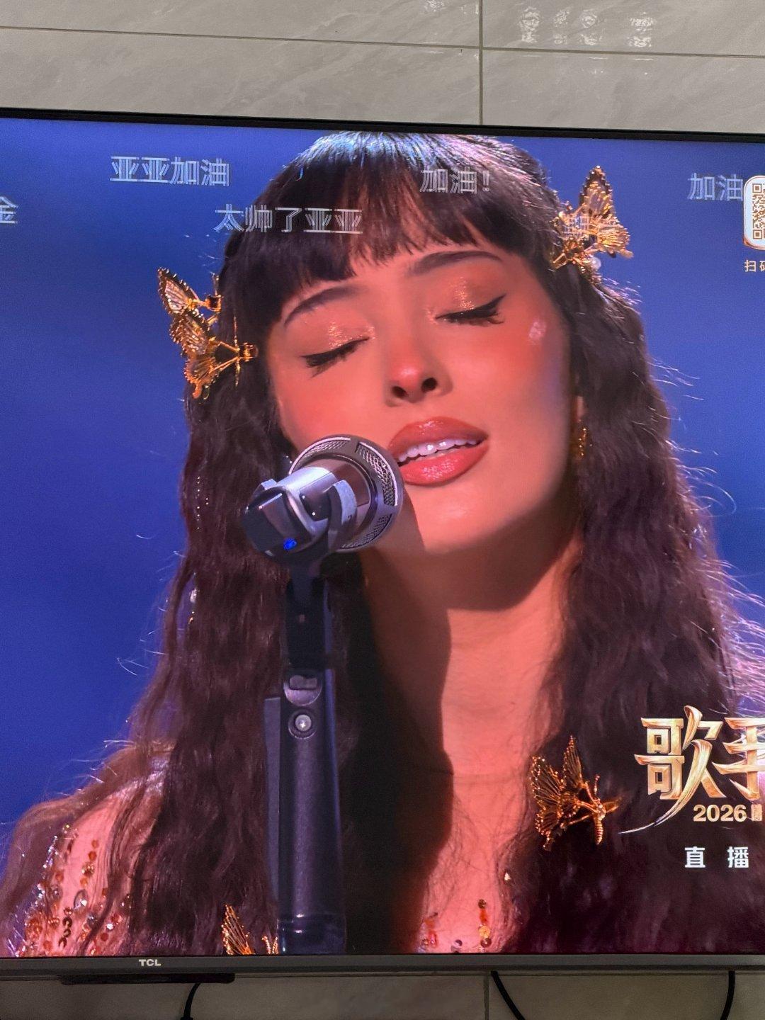 歌手直播 凡希亚带着两首高难度曲目空降，在线歌手们也是个个都憋着大招准备迎战，这