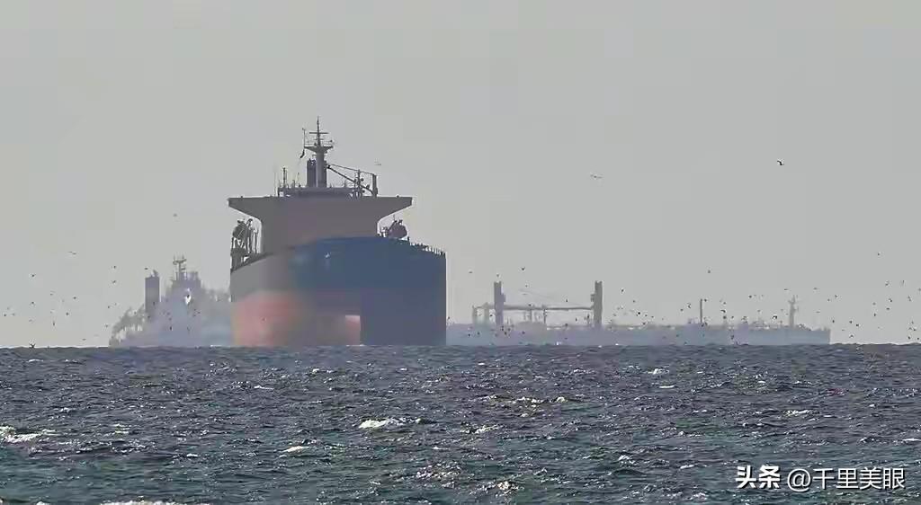 据媒体报道，特朗普在呼吁他国派兵维护霍尔木兹海峡无果情况下，美国作出决断“单干”