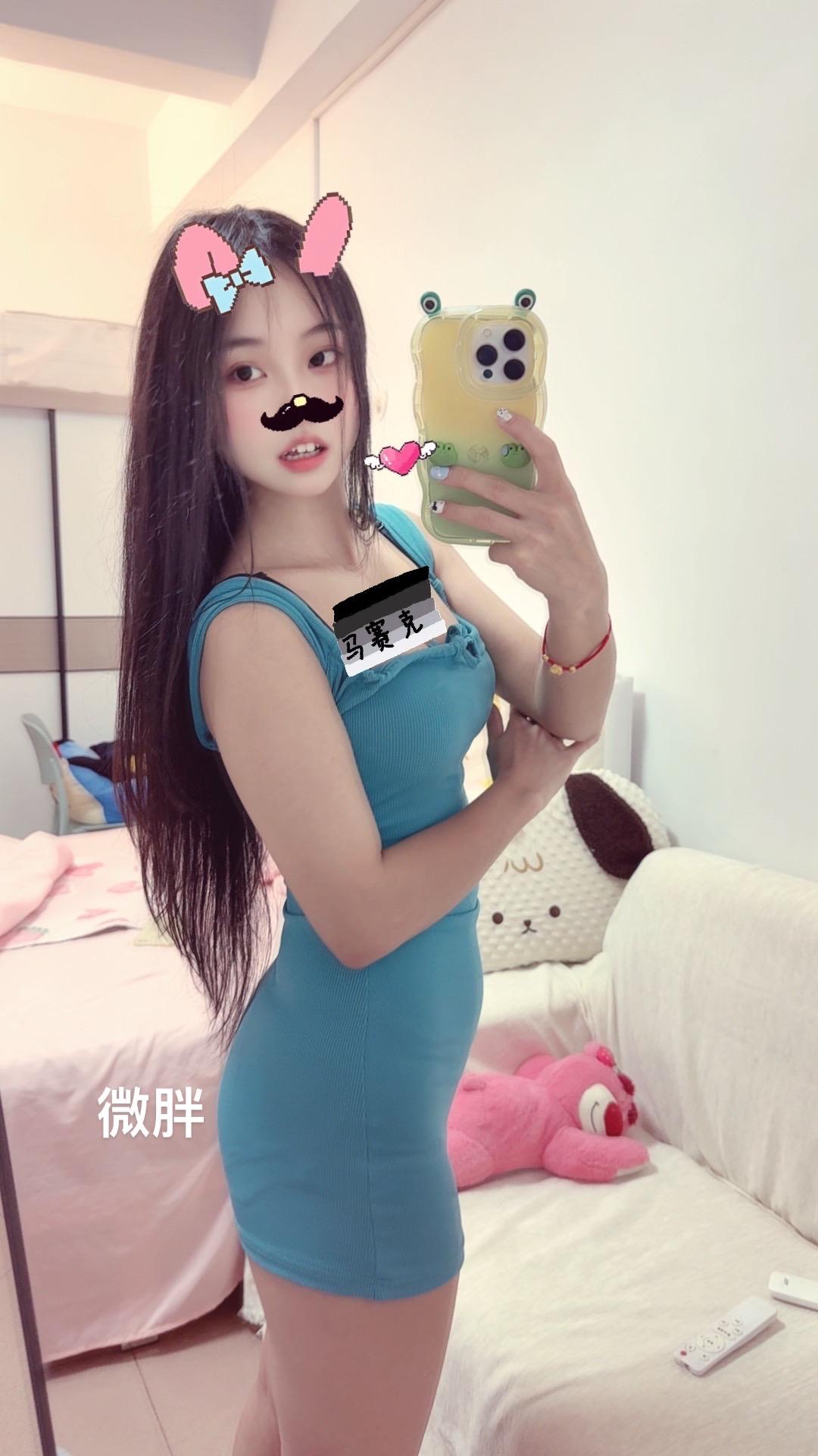 我说我是一朵难养的花   那你会用最贵的花瓶养着我吗. 小肚小肚