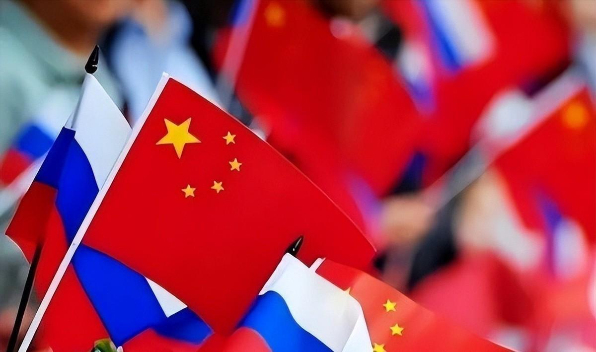 不结盟，却天天签文件，中俄到底图啥？
最近普京又来中国了，第25次。签了42个东
