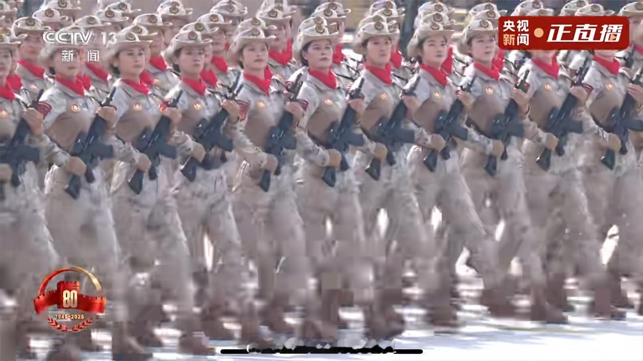 女兵方阵 飒第一次看到女民兵方阵出现在阅兵仪式上～第一时间就给我妈截图转发！对，