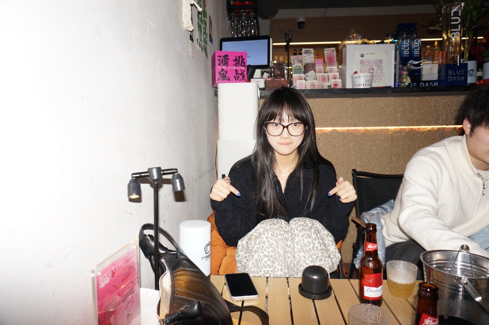 再听一遍这个前任的定情曲。你说分离是神的考验 我誓必铭记于心 