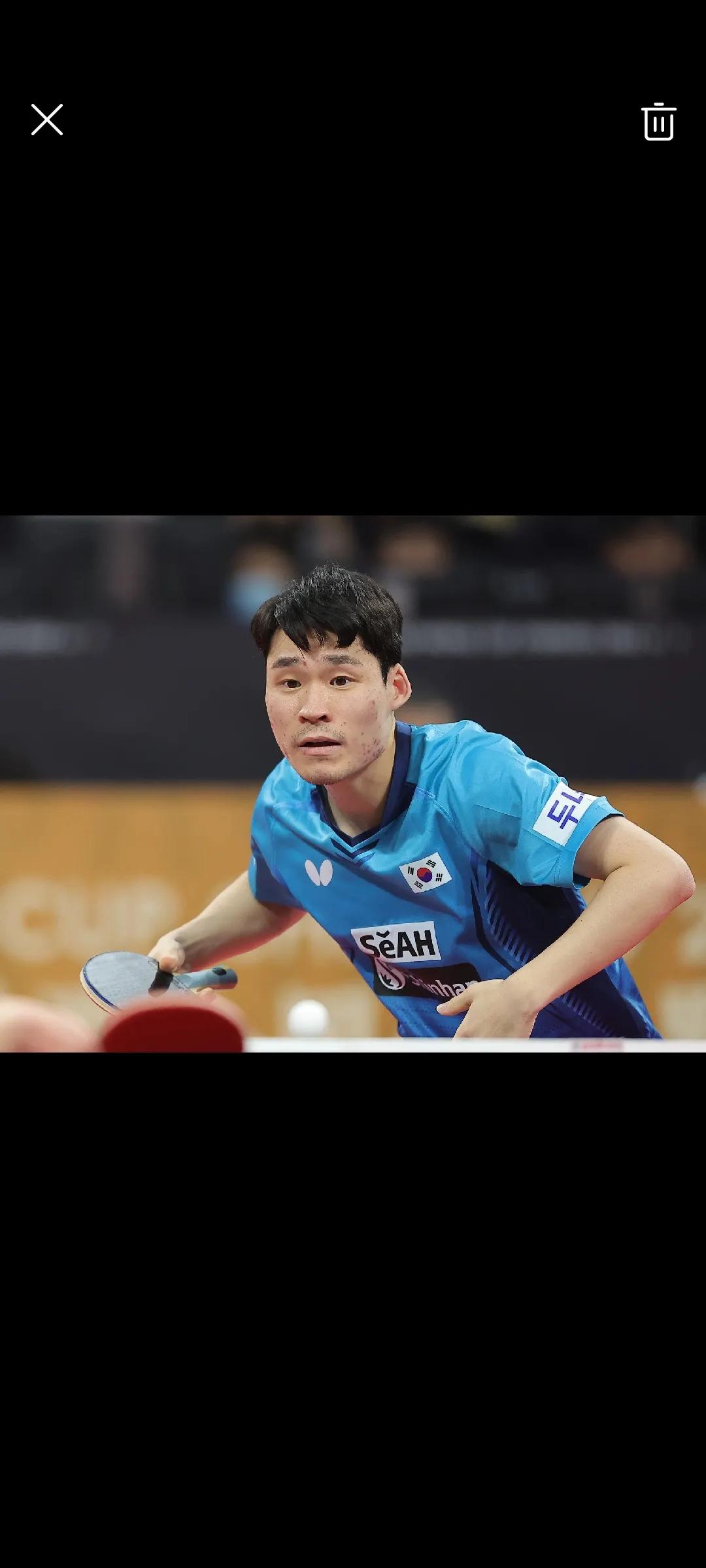 男团半决赛
暂时，中国🇨🇳0-1韩国🇰🇷
#釜山世乒赛团体赛# 
第一盘