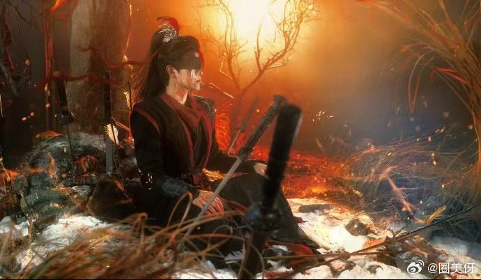 夏弃疾拍的热巴陈飞宇夏弃疾真的太懂古偶美学了！迪丽热巴的贺思慕清冷妖冶，陈飞宇的