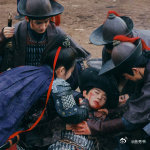 高卿尘发长文告别满地 高卿尘和满地的告别，就像一部温暖的电影。满地用稚嫩的文字诉