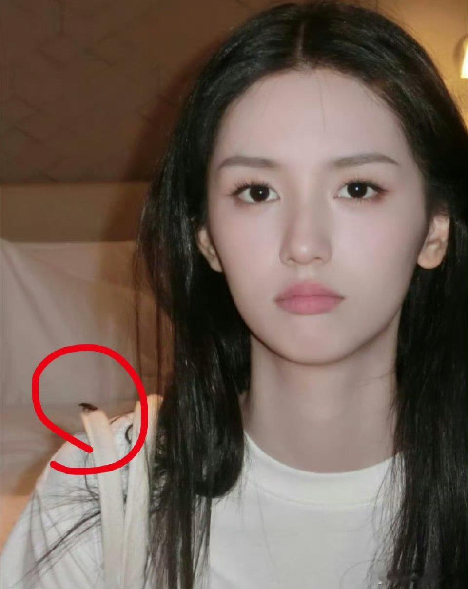 周也的营业还夹带私货呢[666][666][666] ​​​