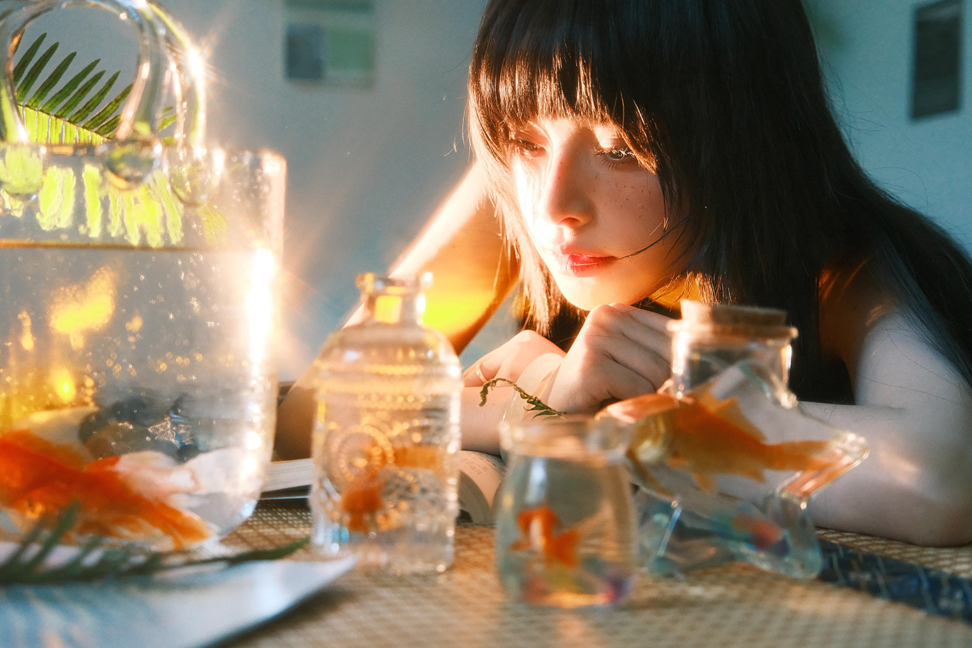 我落难于你的眼 像一个久病的春天