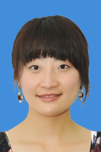 宗馥莉没必要非🉐结婚。像她这种身家，完全可以海选美男相伴，至于孩子，可以甄选优