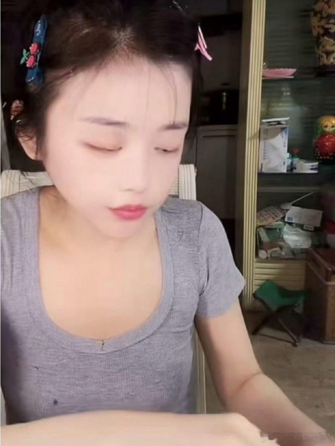 司晓迪说小鲜肉都玩够了热点观点 看完司晓迪直播这番发言，只觉得她行事心态像停留在